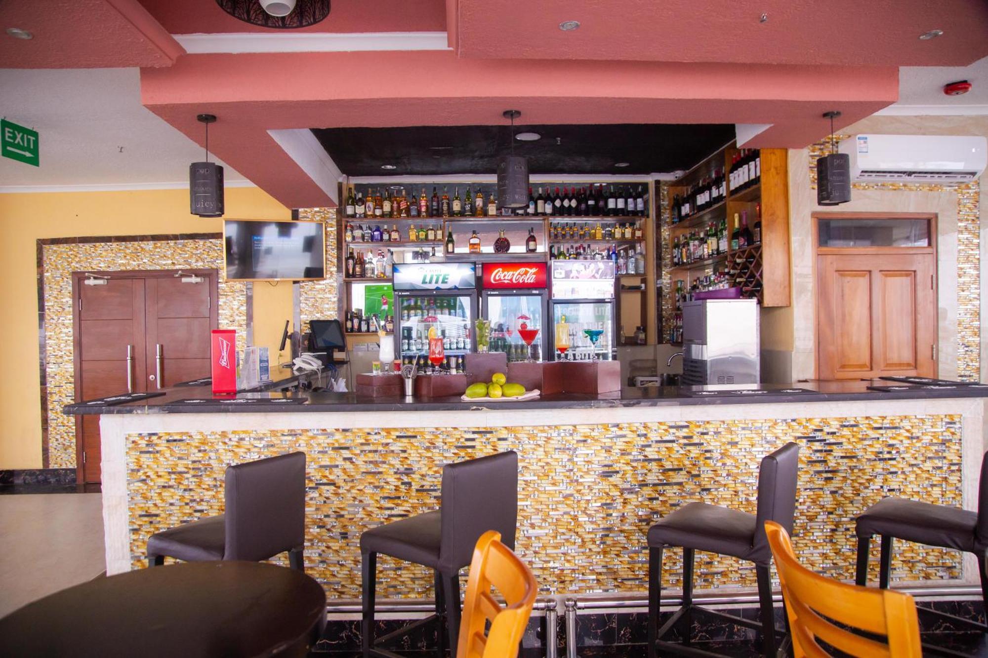 马昆甘亚街蒂凡尼钻石酒店 达累斯萨拉姆 外观 照片